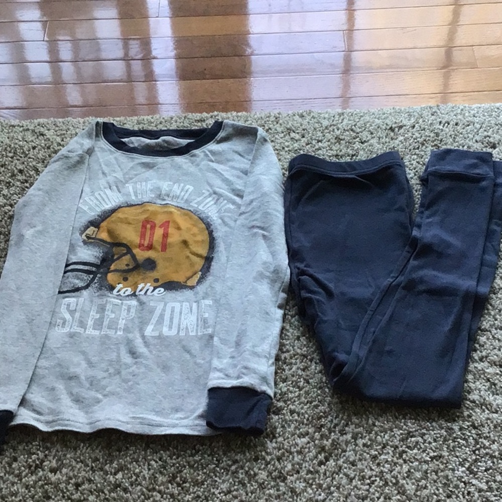 NWOT carters boy pj size 8